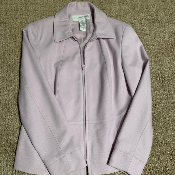 Blazer - Picture 1 of 2